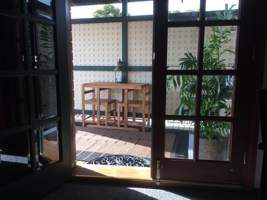 אדלייד Wine And Roses Bed And Breakfast מראה חיצוני תמונה
